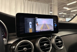 musta Mercedes-Benz GLC 2022 kuva 18.