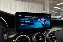 musta Mercedes-Benz GLC 2022 kuva 19.
