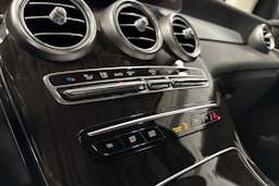 musta Mercedes-Benz GLC 2022 kuva 20.