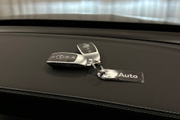 musta Mercedes-Benz GLC 2022 kuva 28.