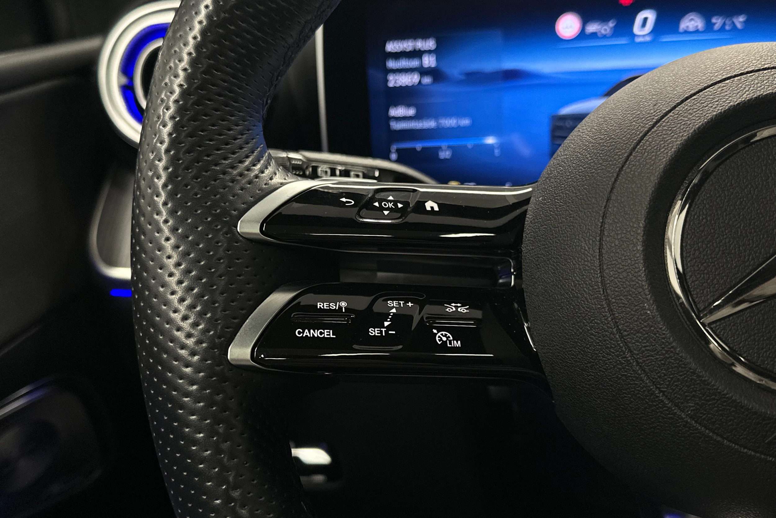 hopea Mercedes-Benz GLC 2023 kuva 11.