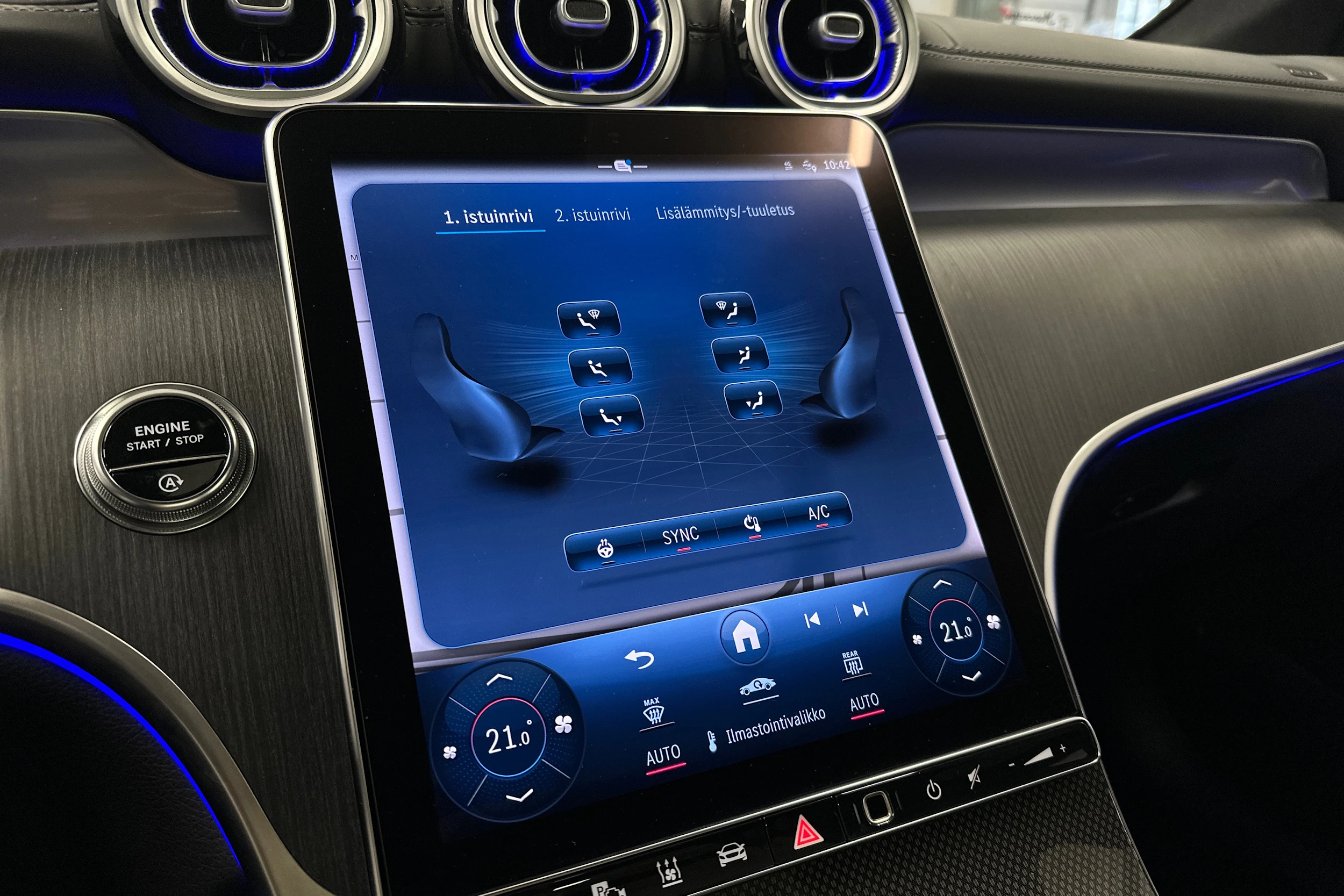 hopea Mercedes-Benz GLC 2023 kuva 24.