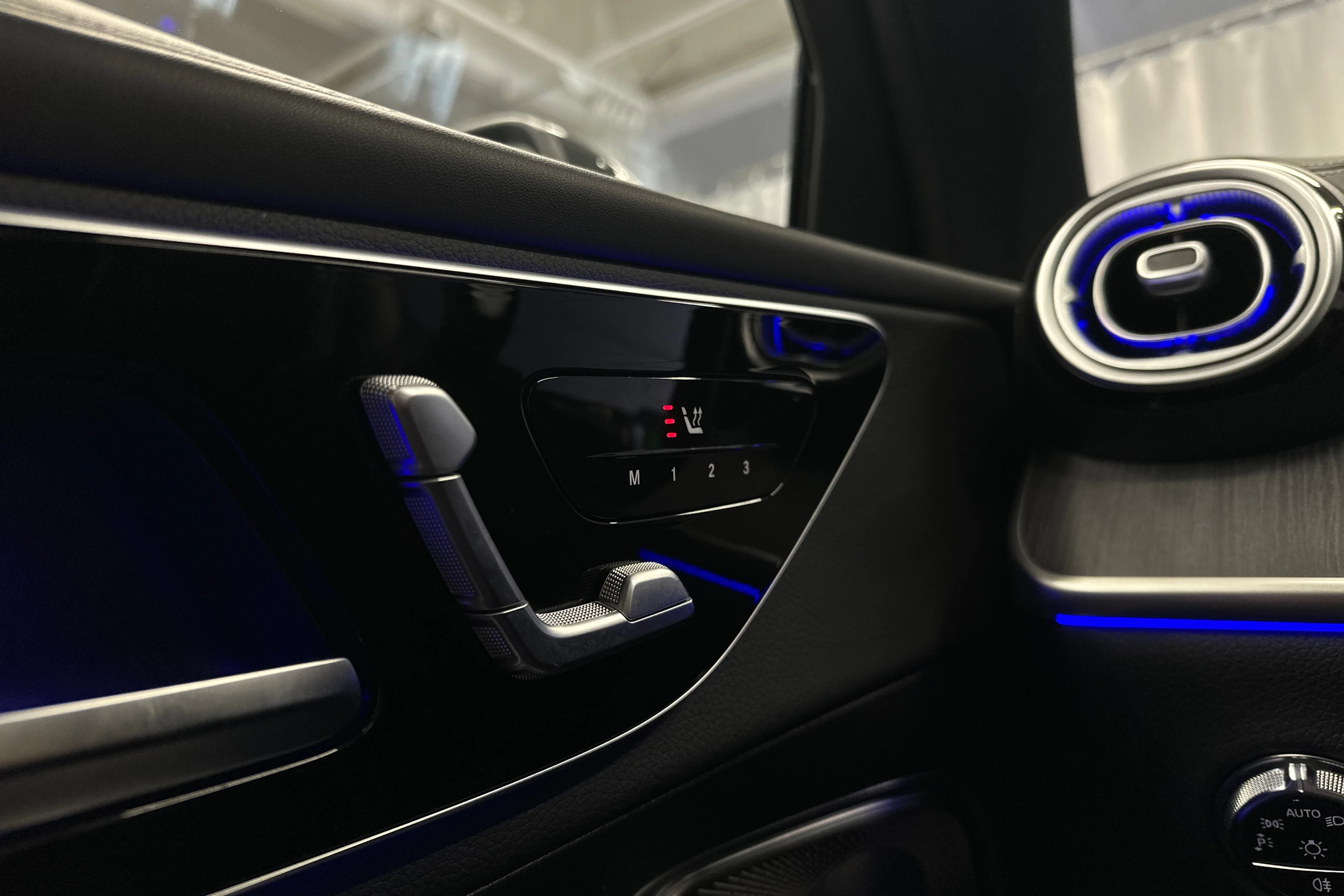 hopea Mercedes-Benz GLC 2023 kuva 26.