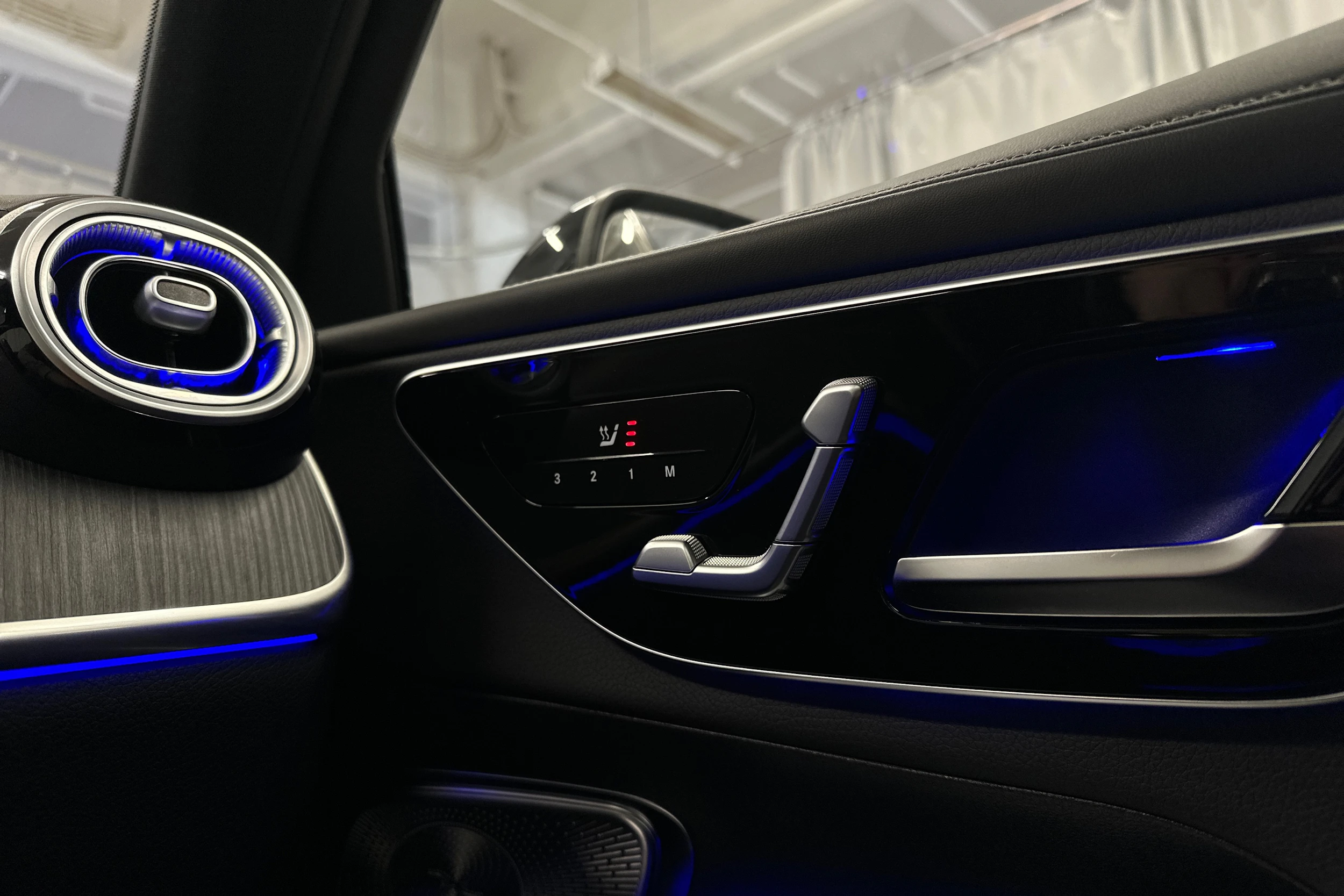 hopea Mercedes-Benz GLC 2023 kuva 27.