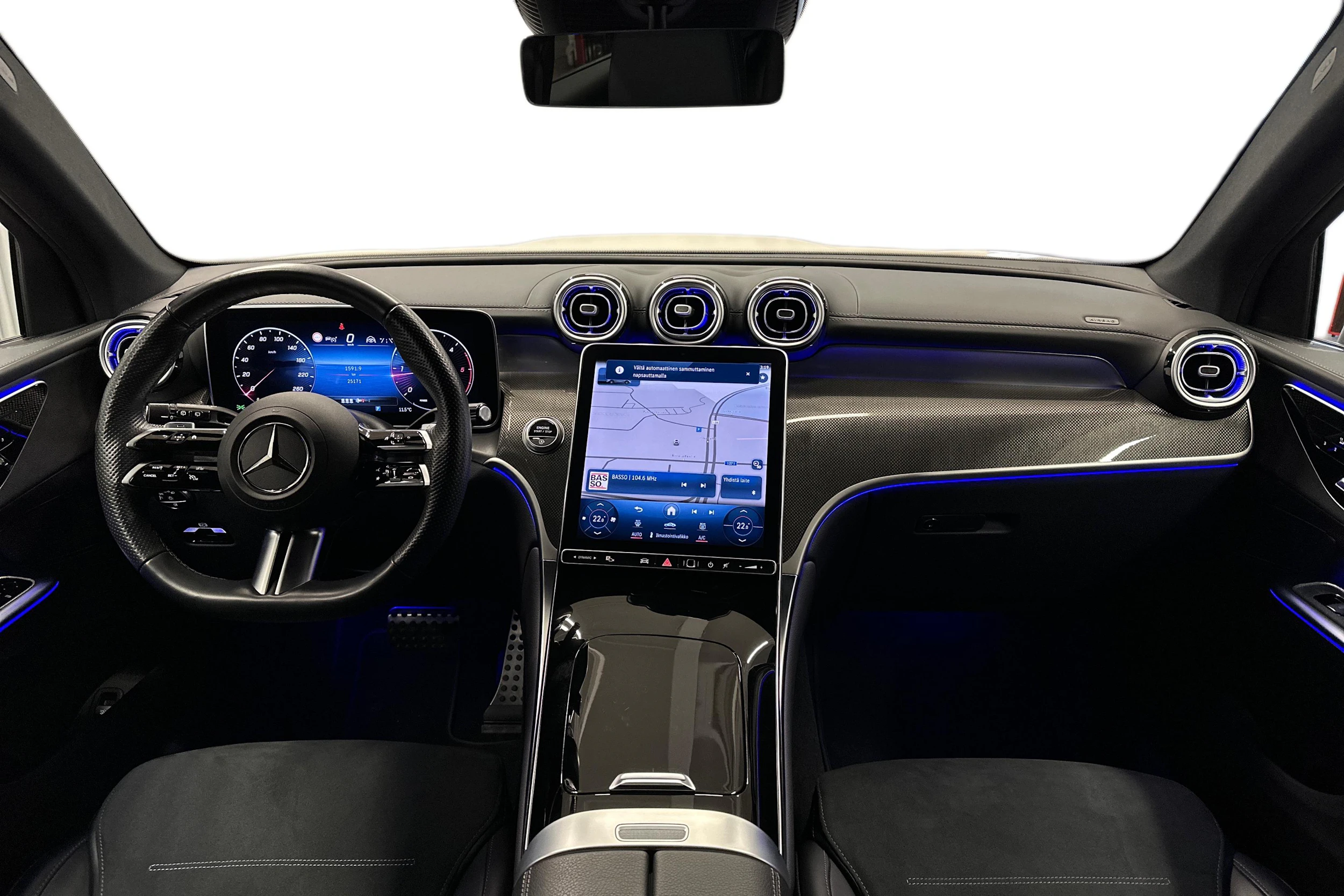 valkoinen Mercedes-Benz GLC 2023 kuva 7.