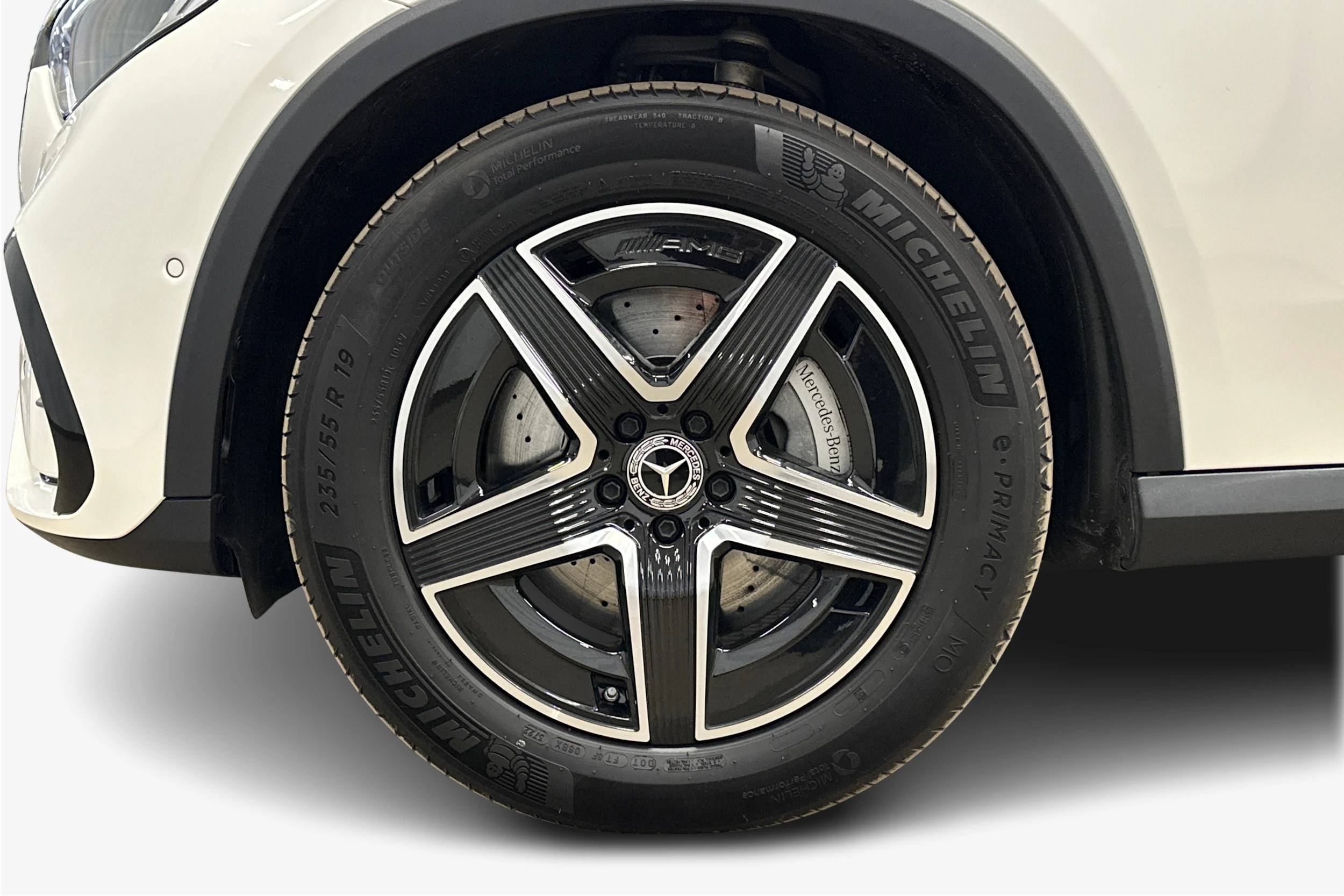 valkoinen Mercedes-Benz GLC 2023 kuva 9.