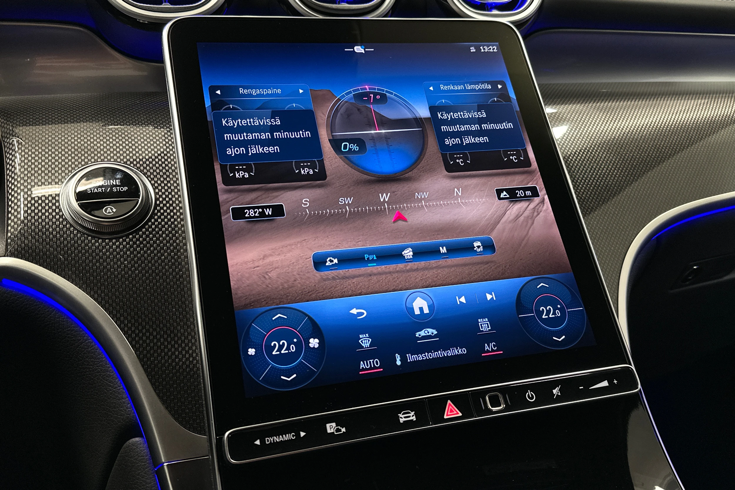 valkoinen Mercedes-Benz GLC 2023 kuva 25.