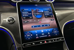 valkoinen Mercedes-Benz GLC 2023 kuva 25.