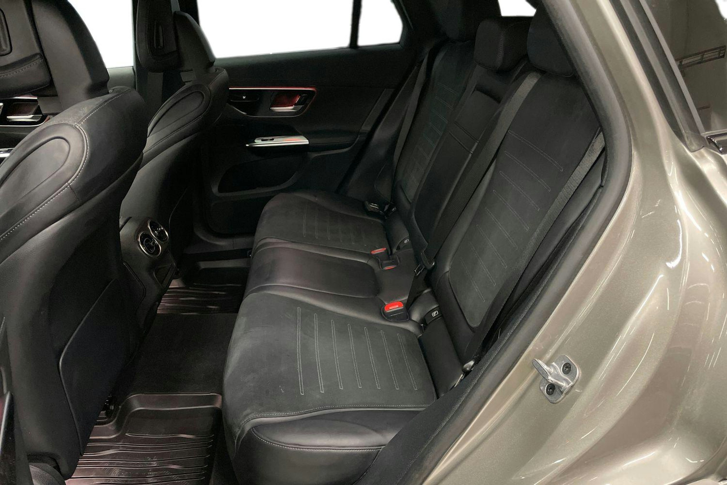 Hopea Mercedes-Benz GLC 2024 kuva 10.