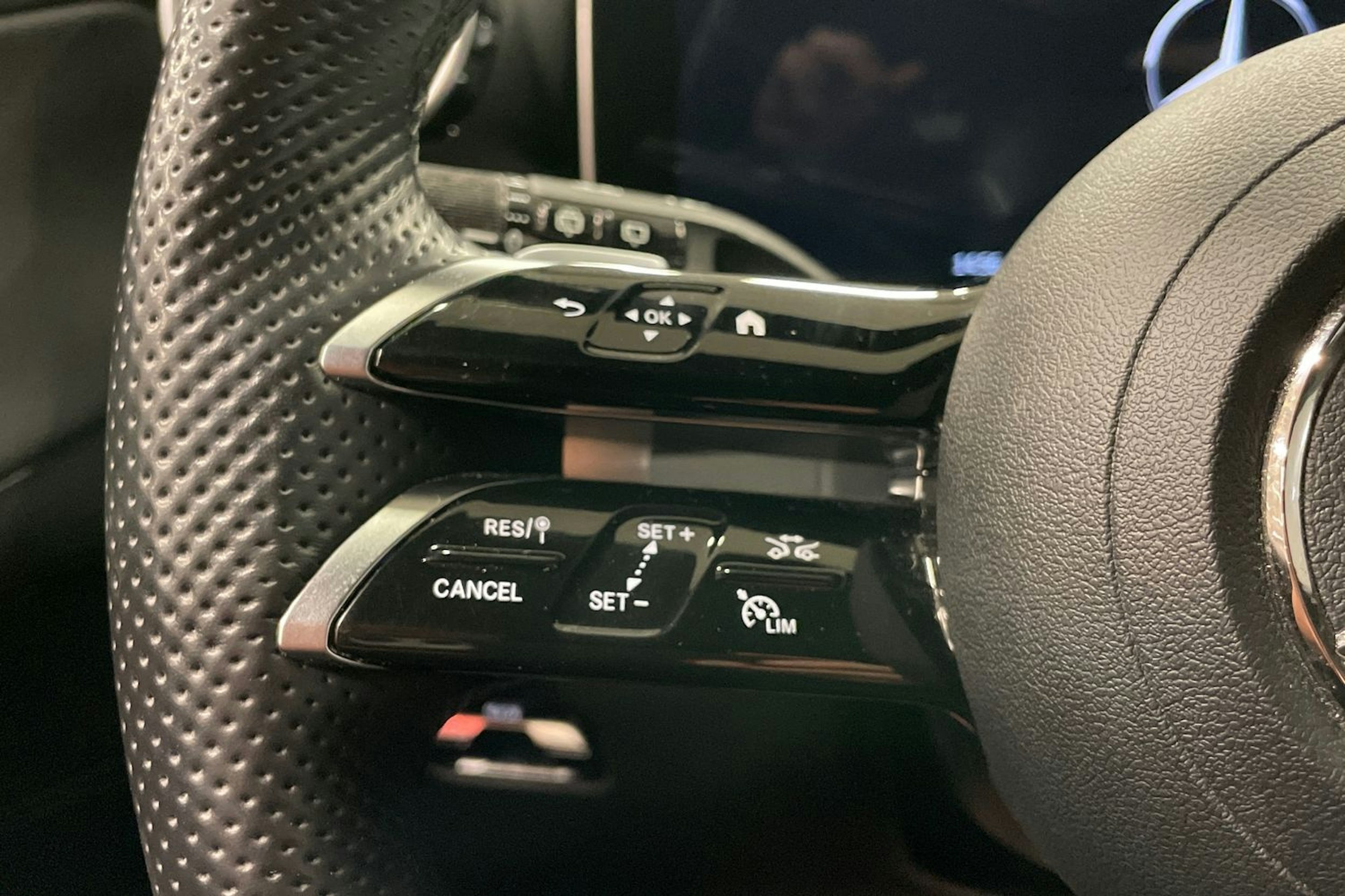 Hopea Mercedes-Benz GLC 2024 kuva 15.