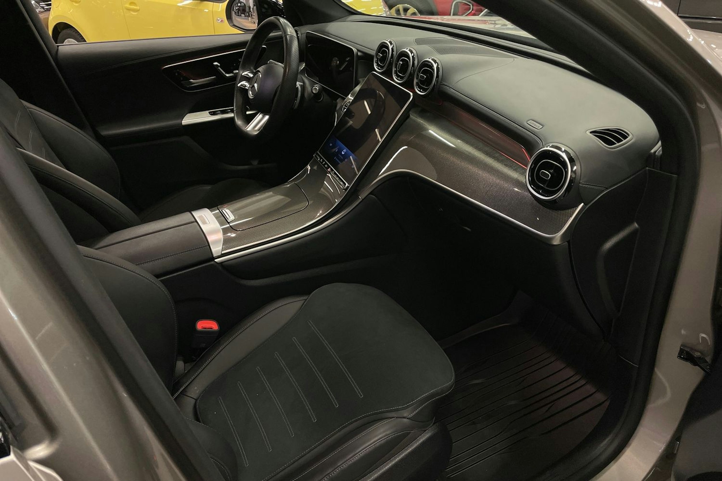 Hopea Mercedes-Benz GLC 2024 kuva 26.