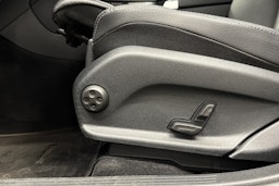 musta Mercedes-Benz GLC 2023 kuva 24.