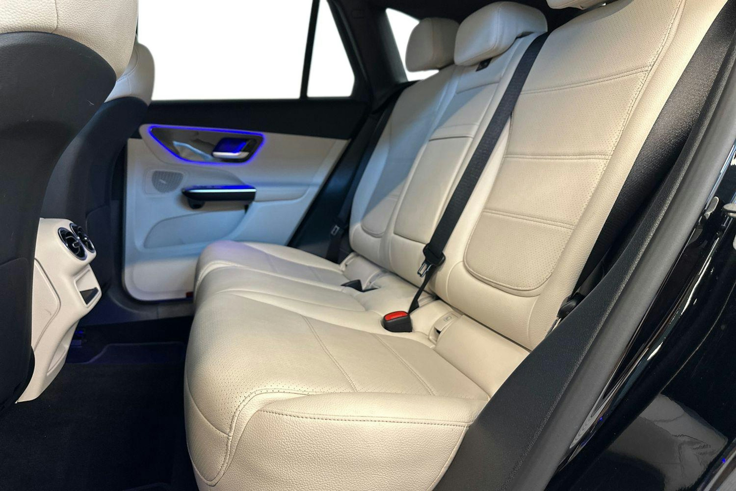 musta Mercedes-Benz GLC 2023 kuva 10.