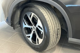musta Mercedes-Benz GLC 2023 kuva 13.
