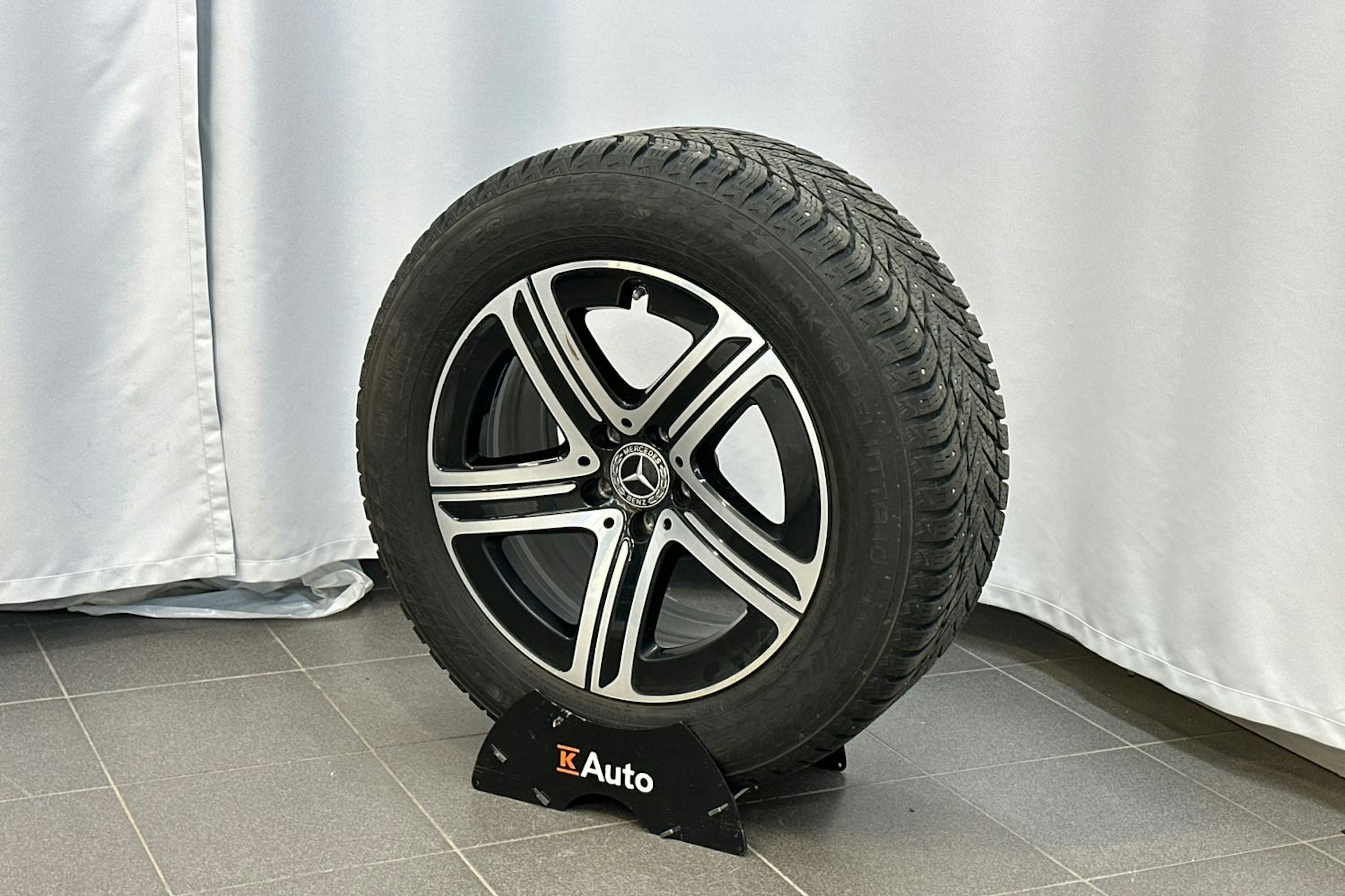 musta Mercedes-Benz GLC 2023 kuva 14.