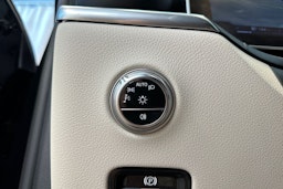 musta Mercedes-Benz GLC 2023 kuva 19.