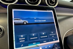 musta Mercedes-Benz GLC 2023 kuva 24.