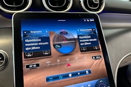 musta Mercedes-Benz GLC 2023 kuva 26.