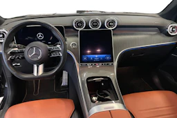 harmaa Mercedes-Benz GLC 2024 kuva 9.