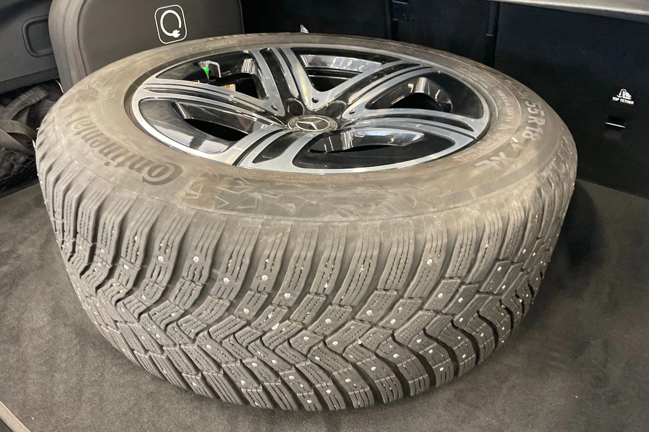 harmaa Mercedes-Benz GLC 2024 kuva 15.