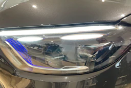 harmaa Mercedes-Benz GLC 2024 kuva 32.