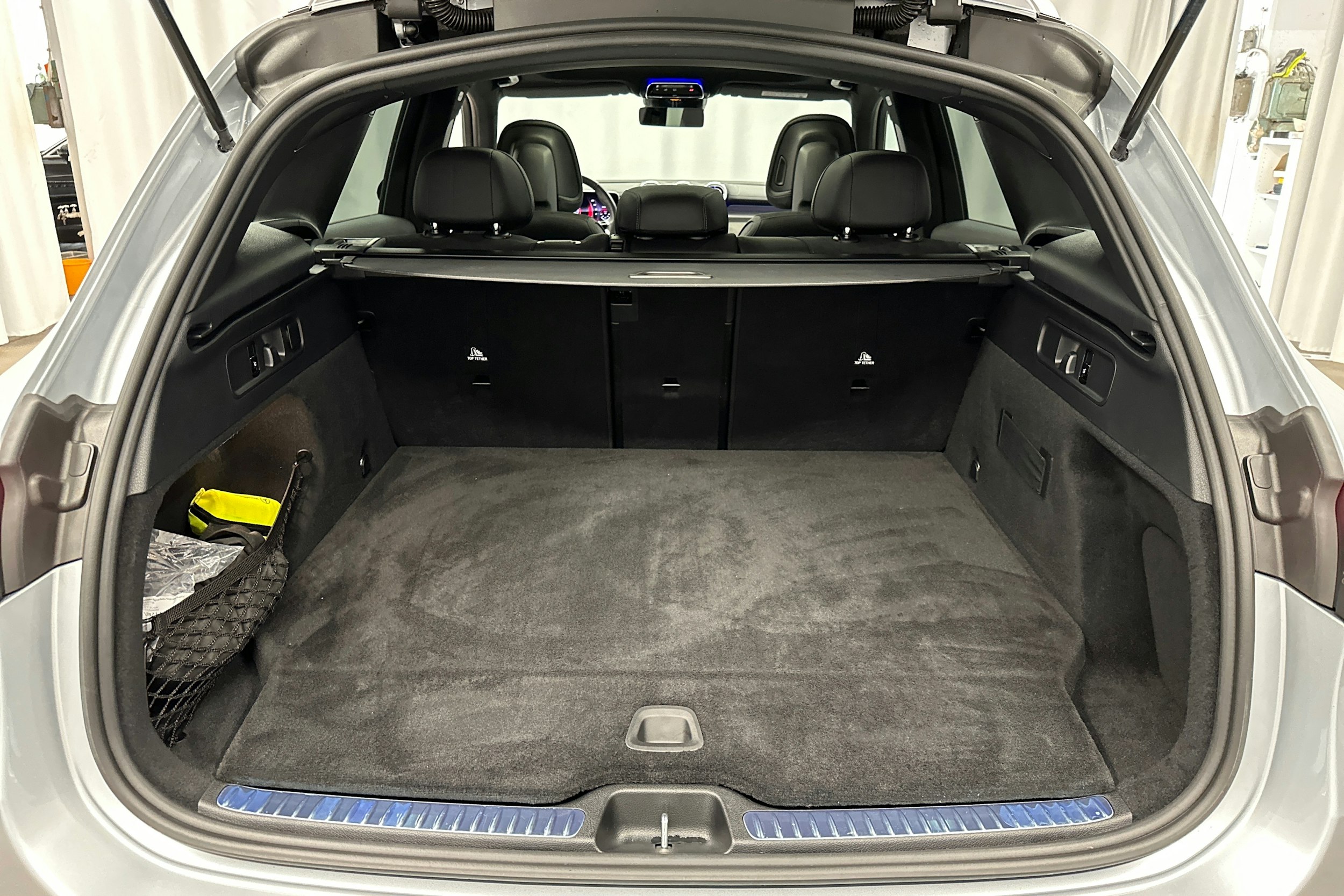 hopea Mercedes-Benz GLC 2024 kuva 32.