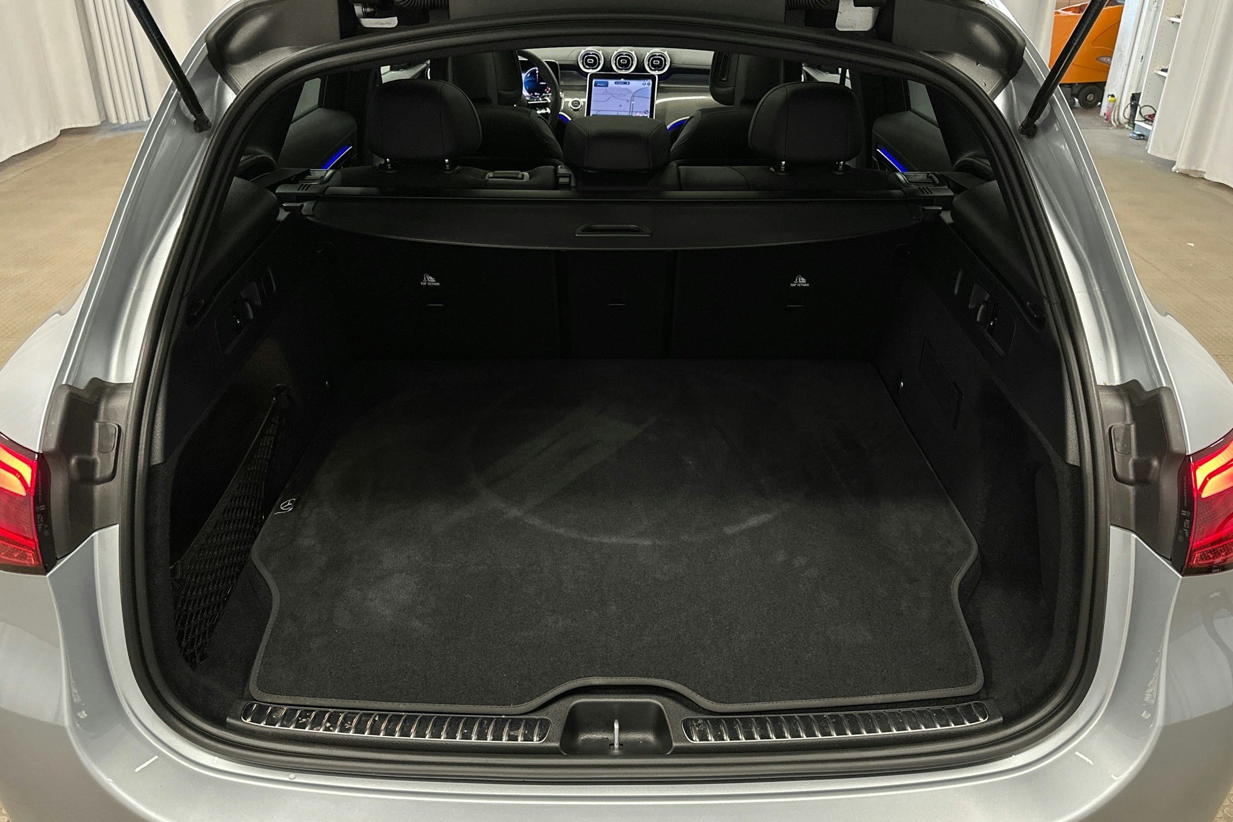 hopea Mercedes-Benz GLC 2024 kuva 14.