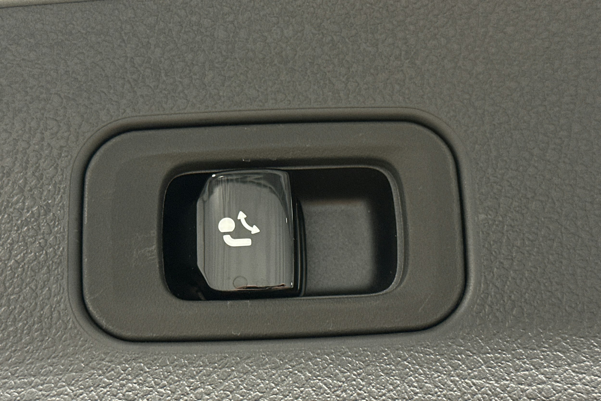 hopea Mercedes-Benz GLC 2024 kuva 16.