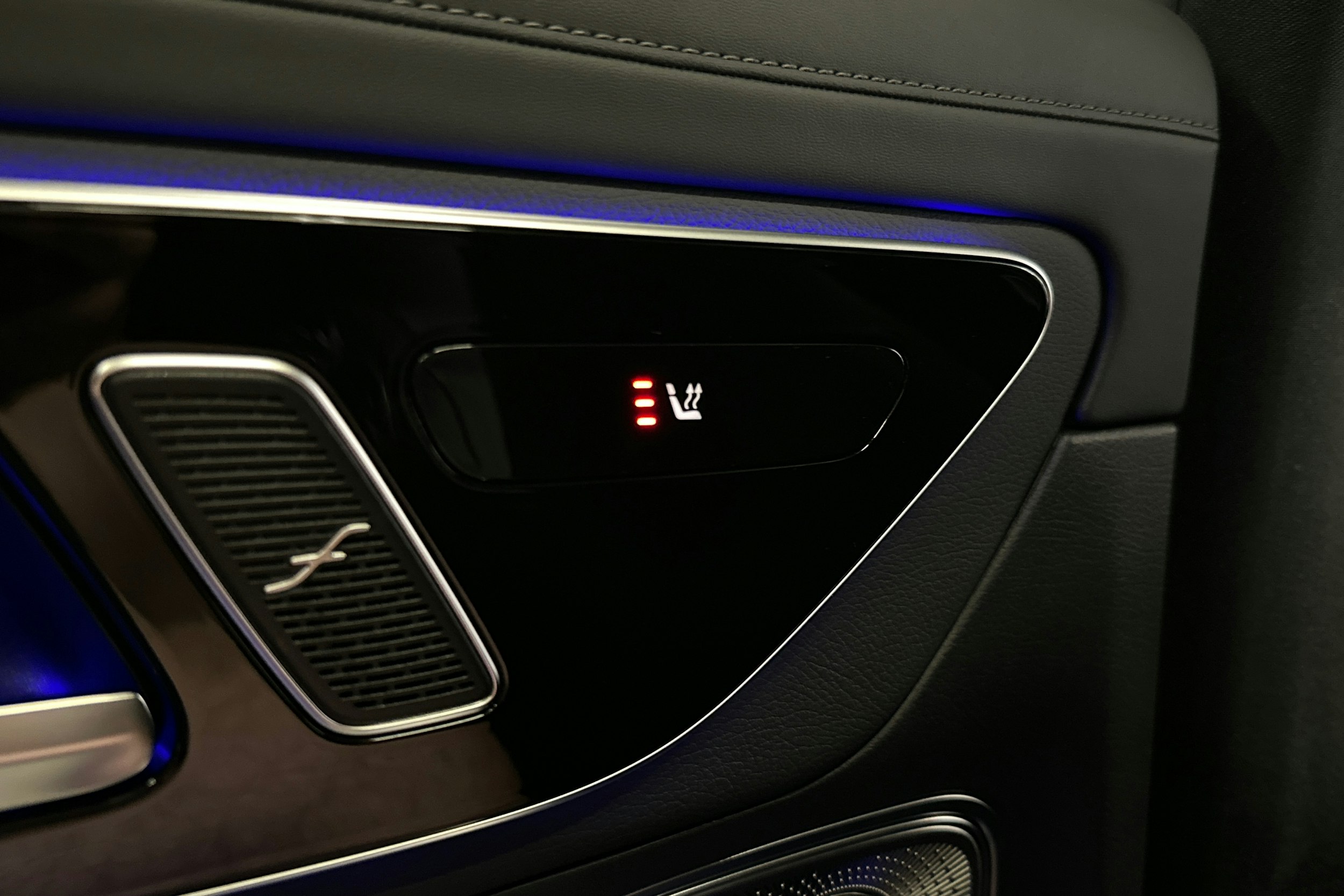 hopea Mercedes-Benz GLC 2024 kuva 18.