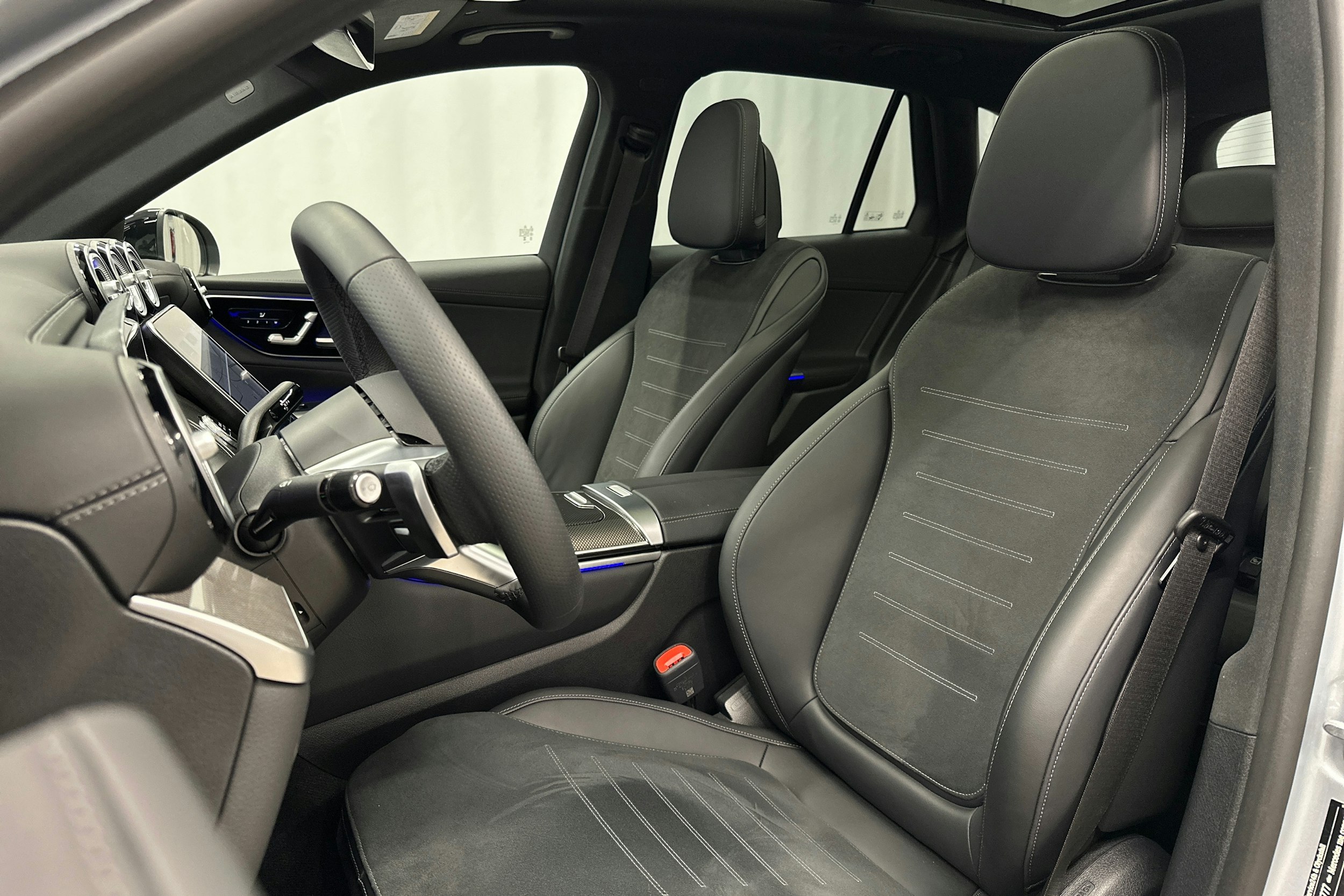 hopea Mercedes-Benz GLC 2024 kuva 19.