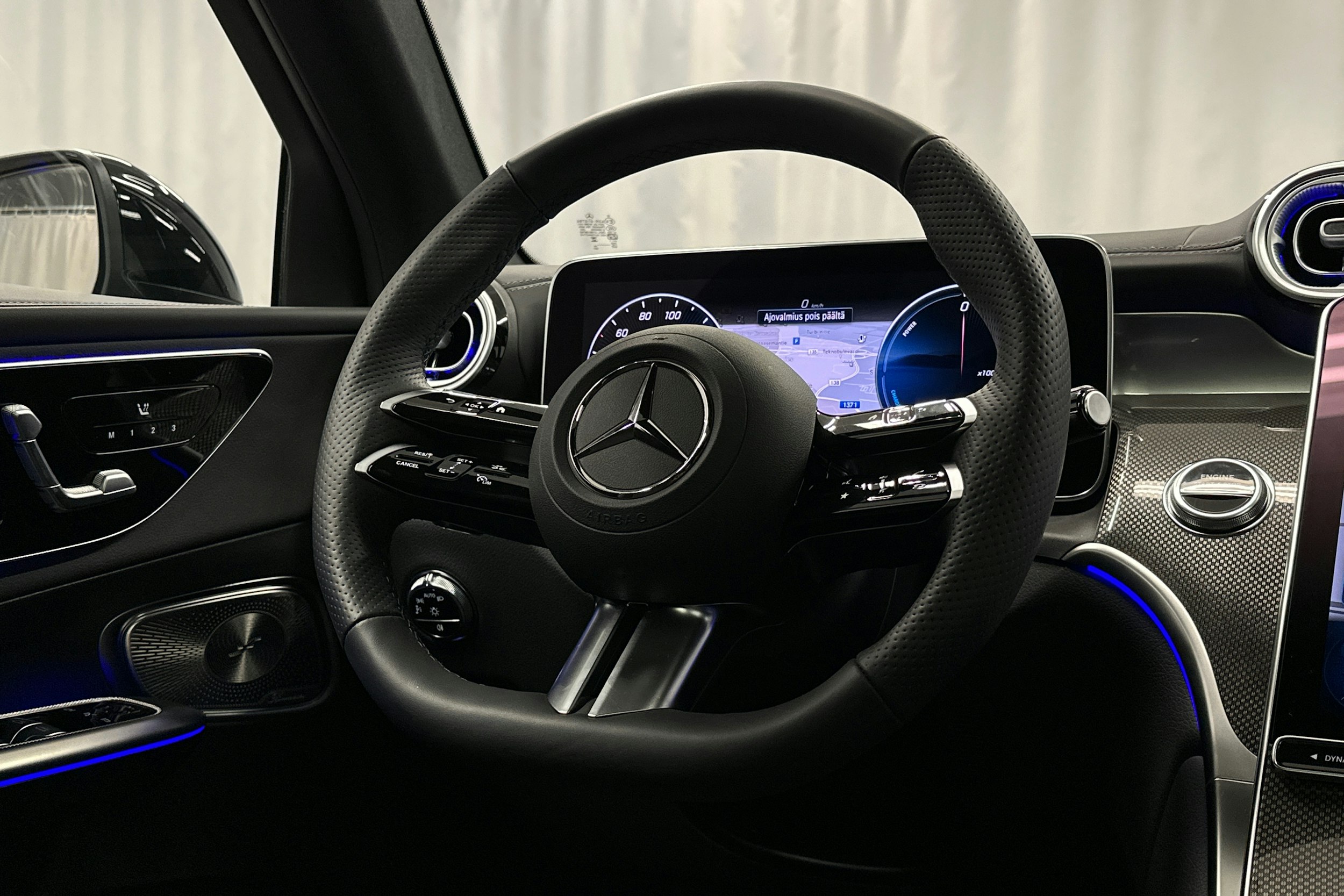 hopea Mercedes-Benz GLC 2024 kuva 21.