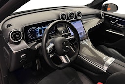 Musta Mercedes-Benz GLC 2024 kuva 7.