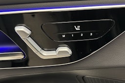 Musta Mercedes-Benz GLC 2024 kuva 15.