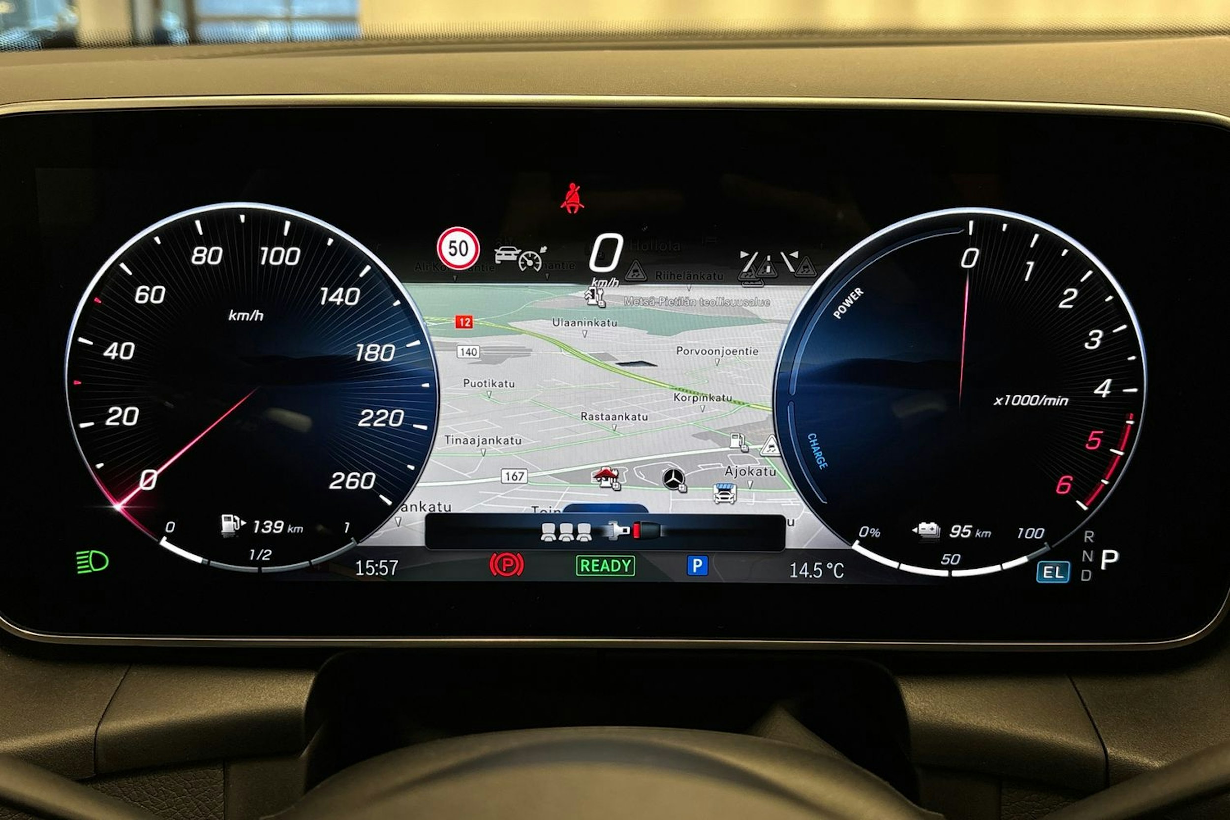 Musta Mercedes-Benz GLC 2024 kuva 20.