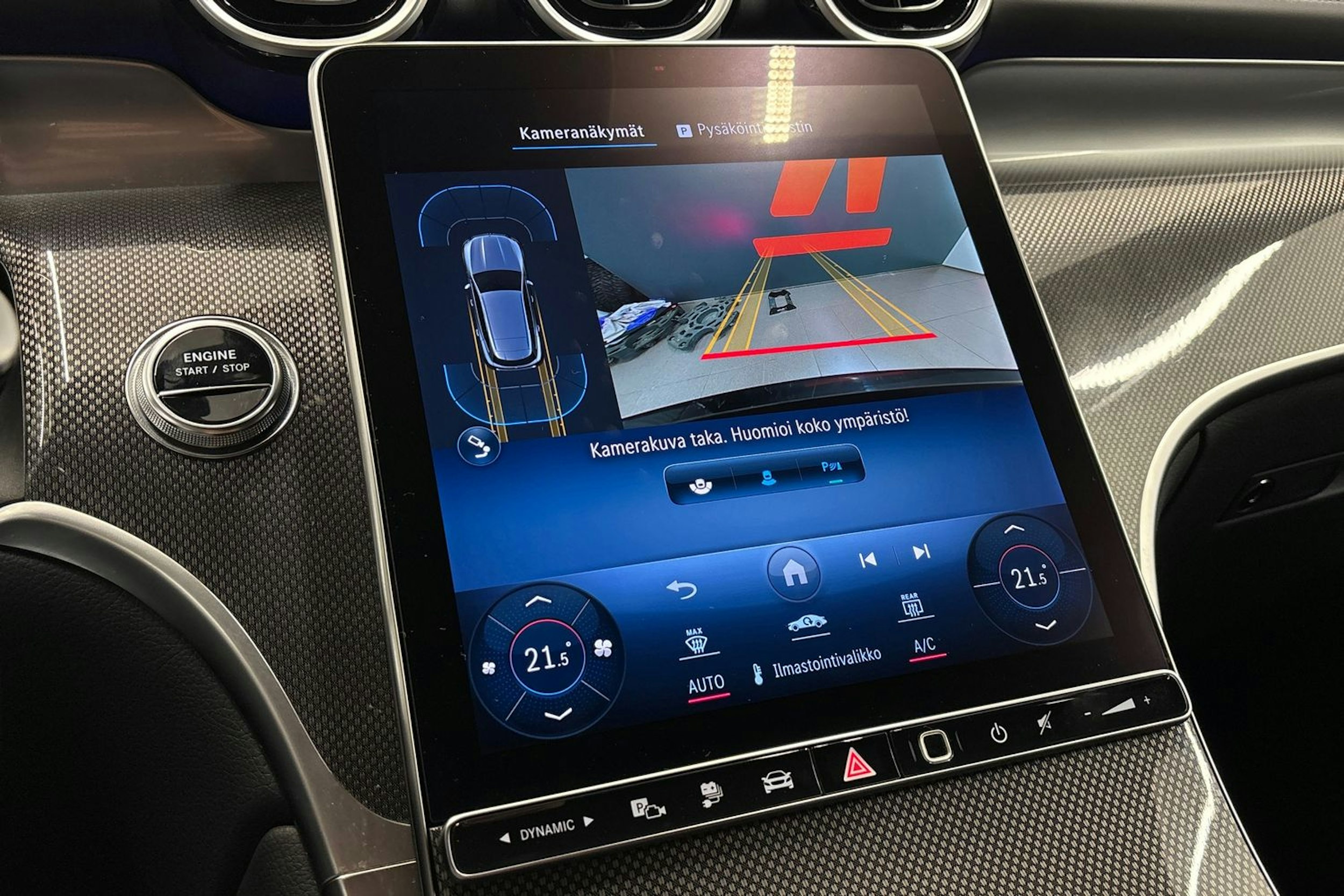 Musta Mercedes-Benz GLC 2024 kuva 25.