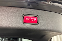 Musta Mercedes-Benz GLC 2024 kuva 37.