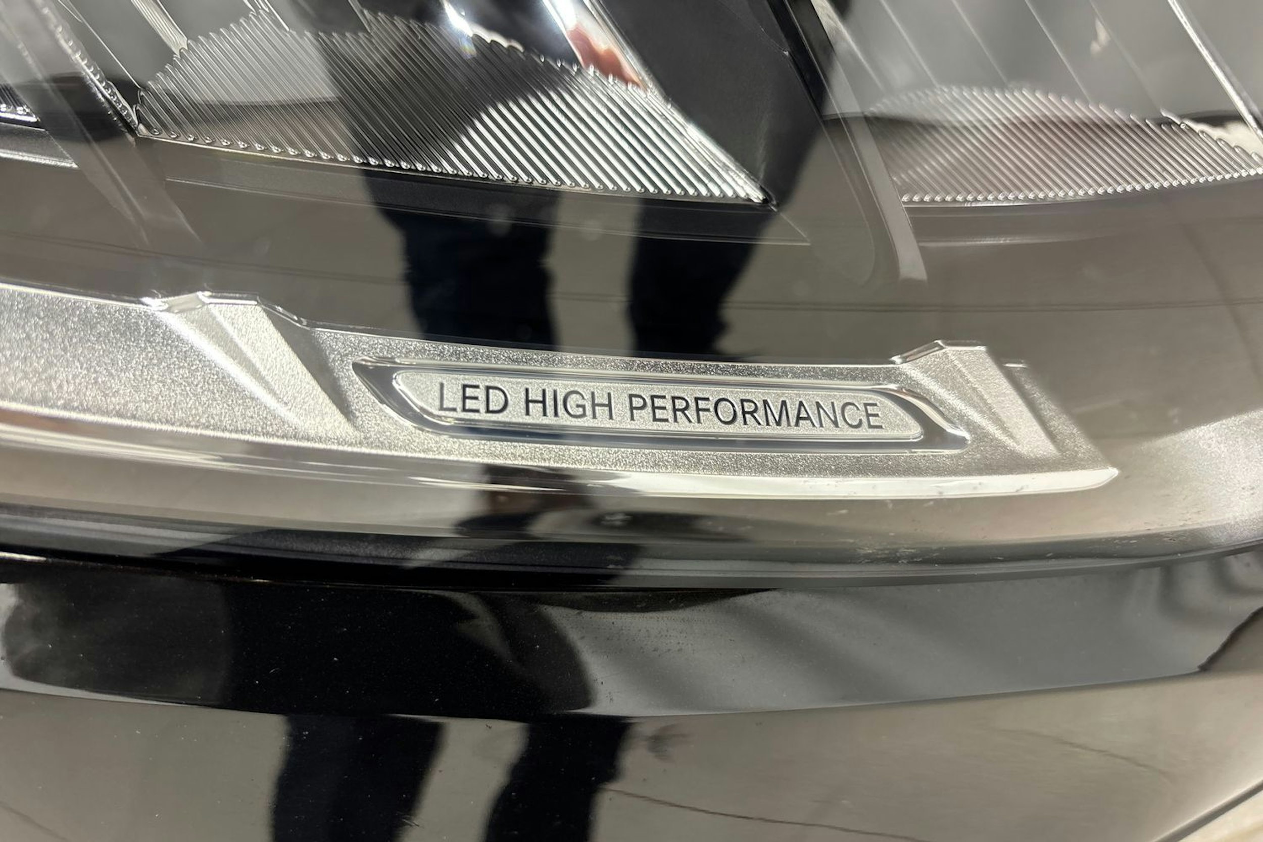 Musta Mercedes-Benz GLC 2024 kuva 39.