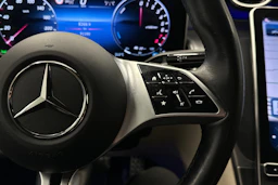 valkoinen Mercedes-Benz GLC 2024 kuva 12.