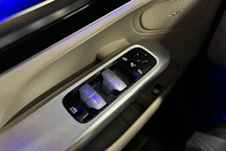 valkoinen Mercedes-Benz GLC 2024 kuva 15.