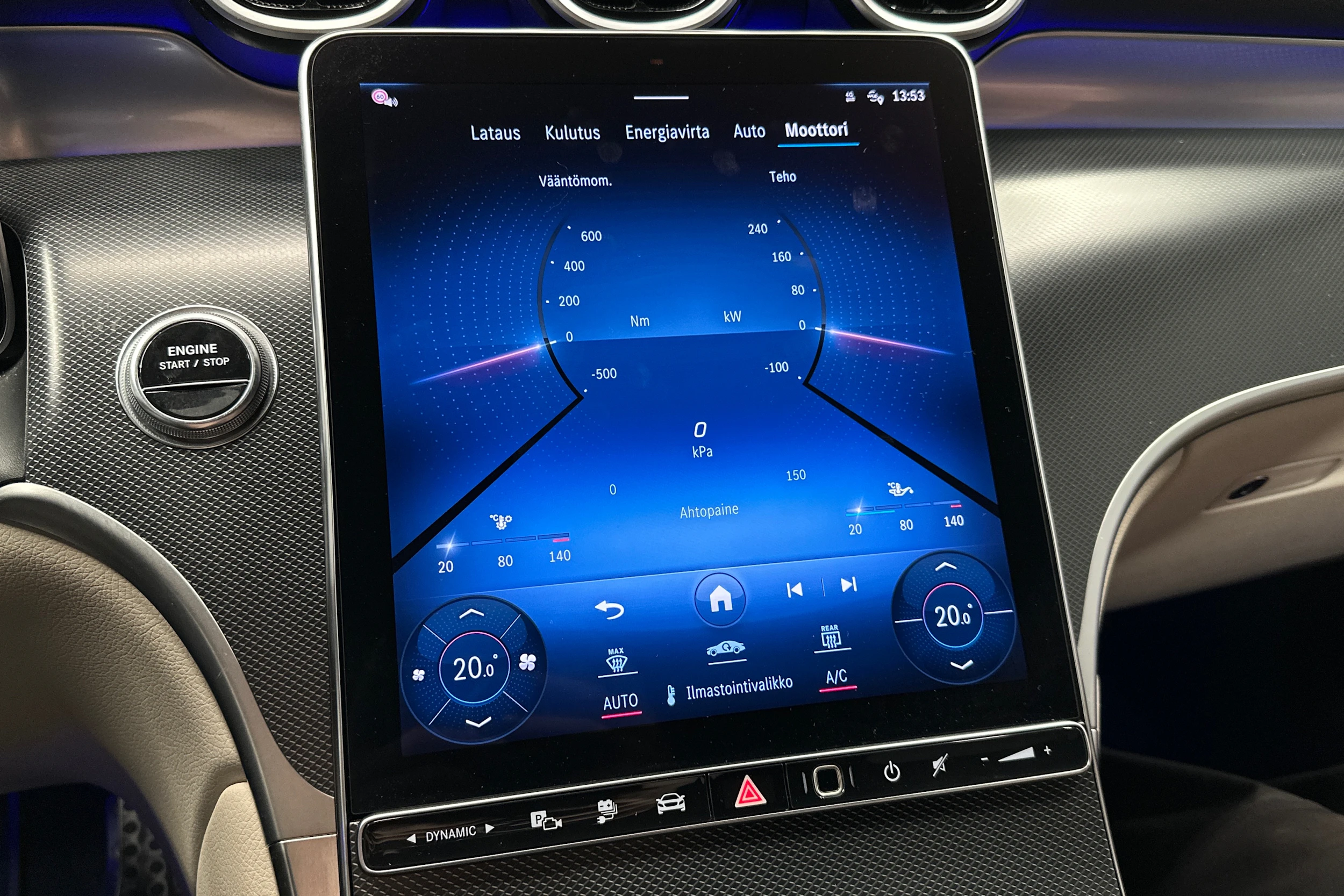valkoinen Mercedes-Benz GLC 2024 kuva 31.