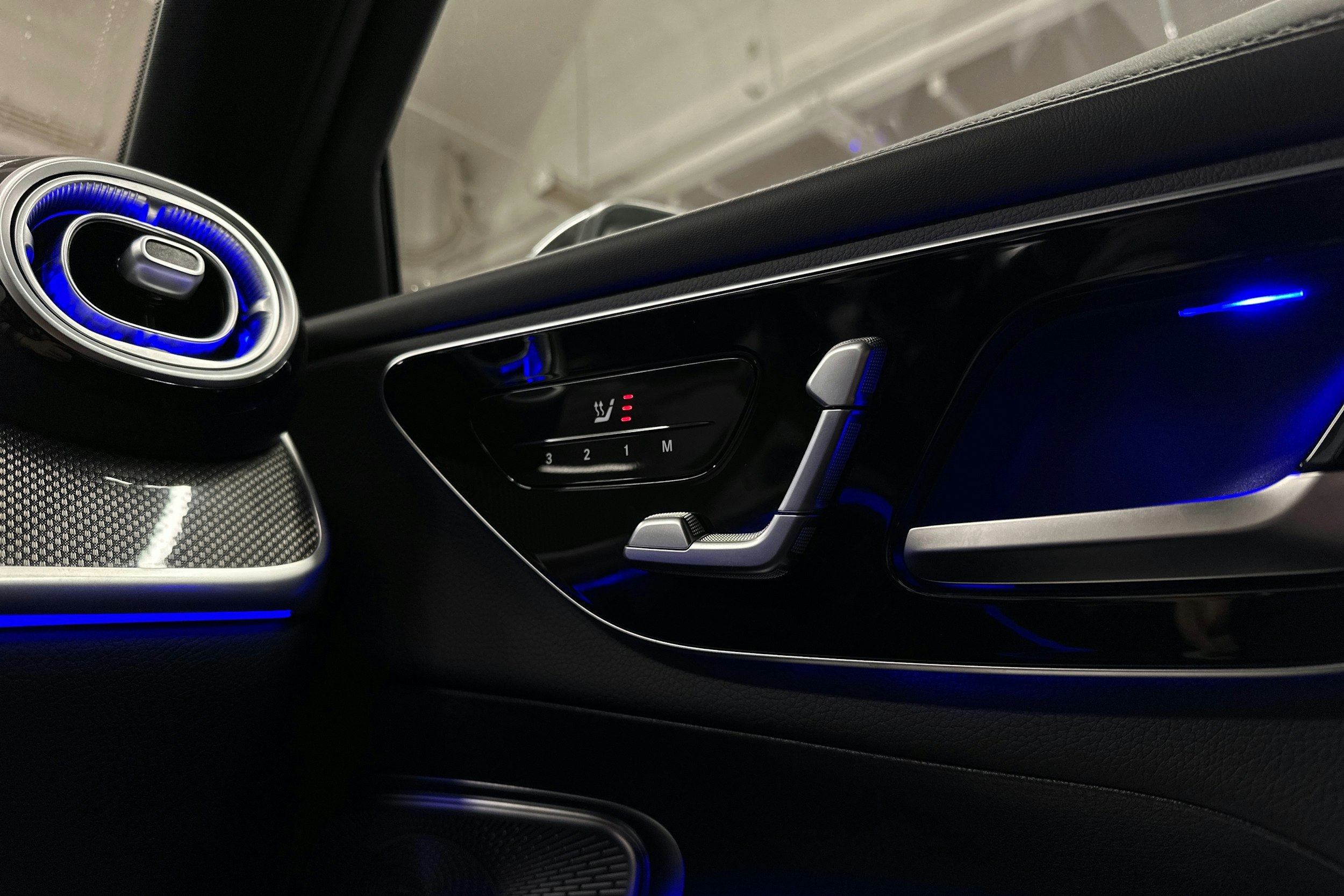 hopea Mercedes-Benz GLC 2024 kuva 27.