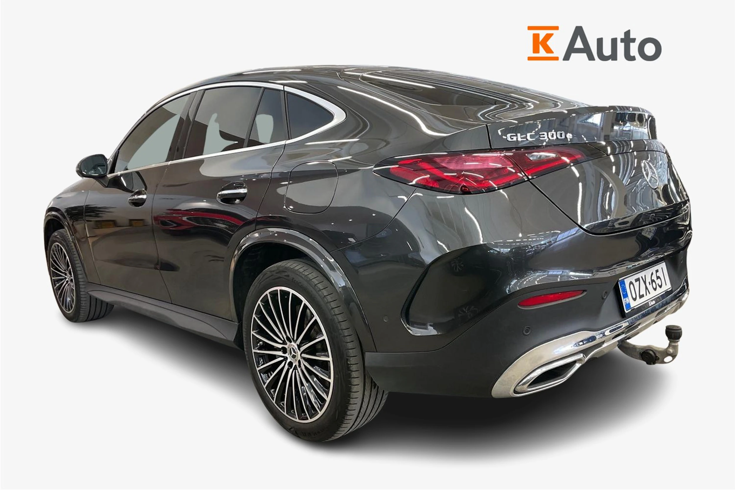 harmaa Mercedes-Benz GLC 2024 kuva 34.