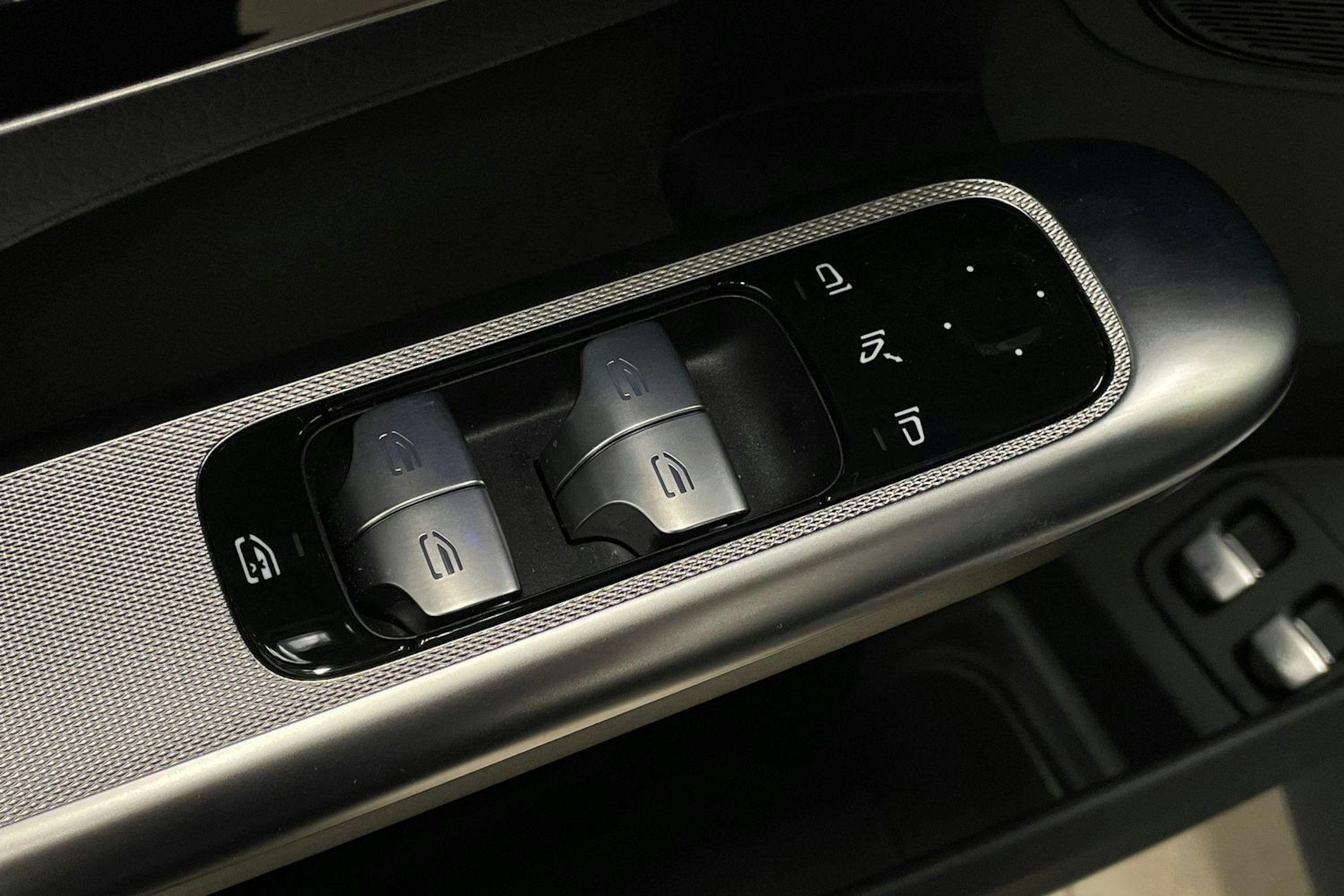 Harmaa Mercedes-Benz GLC 2024 kuva 11.