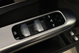 Harmaa Mercedes-Benz GLC 2024 kuva 11.