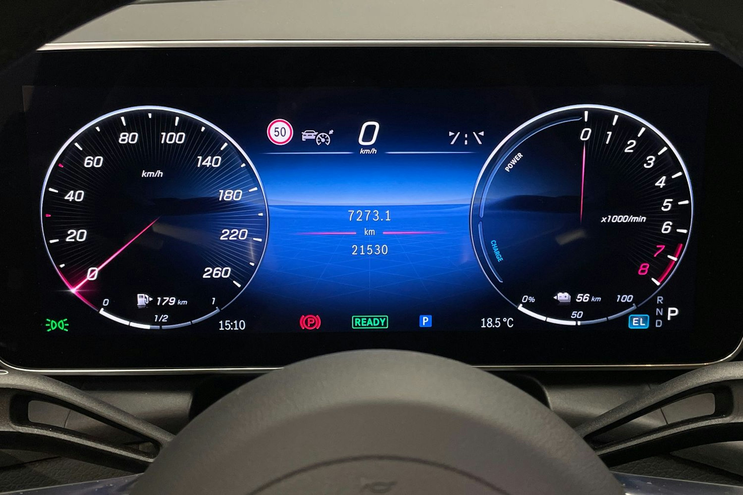 Harmaa Mercedes-Benz GLC 2024 kuva 16.