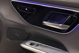 Harmaa Mercedes-Benz GLC 2024 kuva 21.