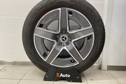 Harmaa Mercedes-Benz GLC 2024 kuva 22.