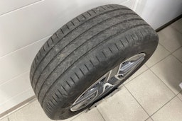 Harmaa Mercedes-Benz GLC 2024 kuva 23.