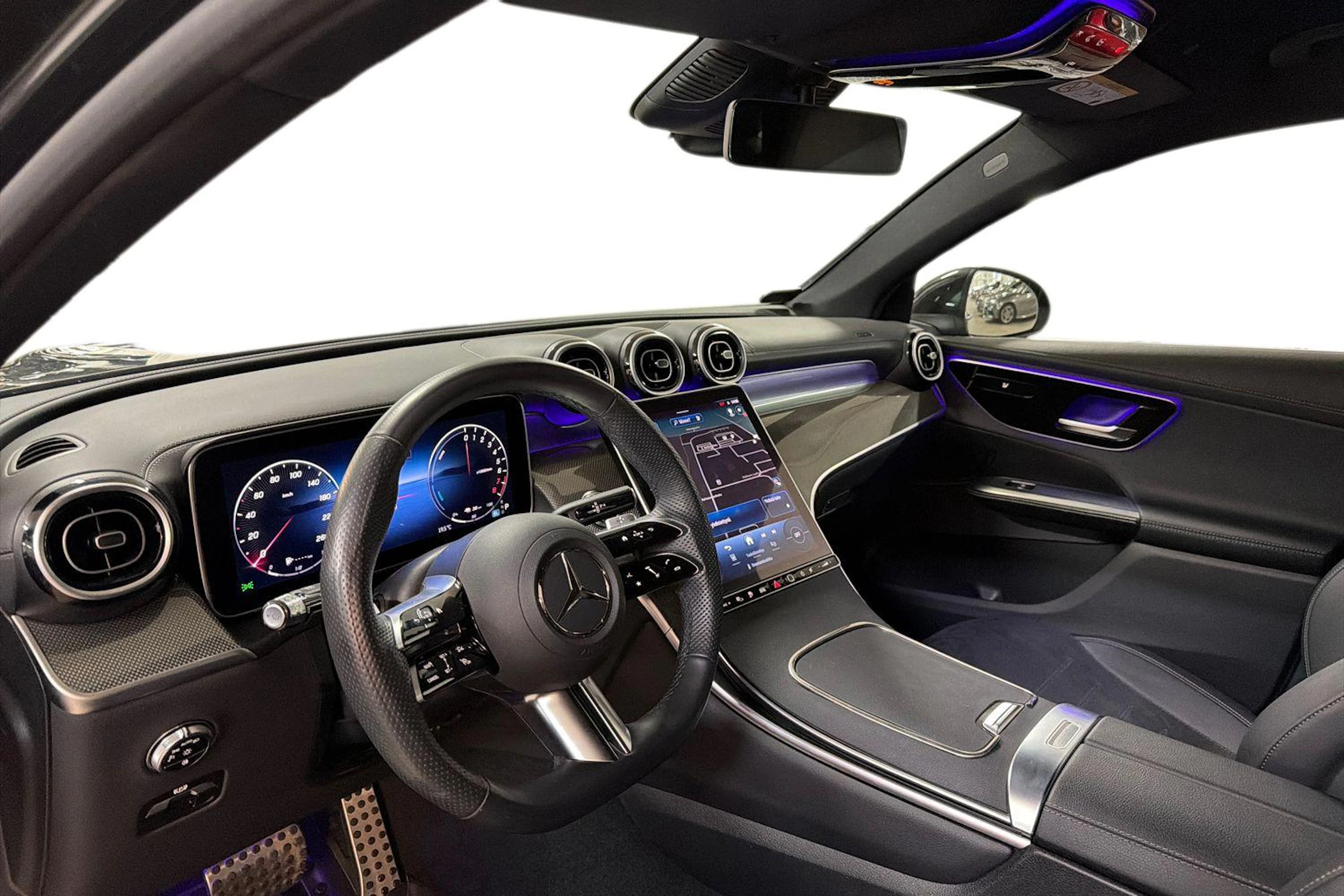 harmaa Mercedes-Benz GLC 2024 kuva 3.