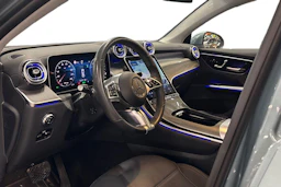 harmaa Mercedes-Benz GLC 2025 kuva 3.